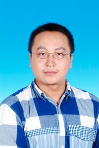 华亮.jpg